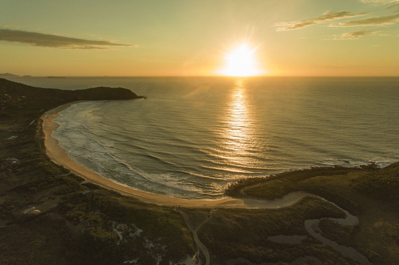 praia em garopaba para surfar