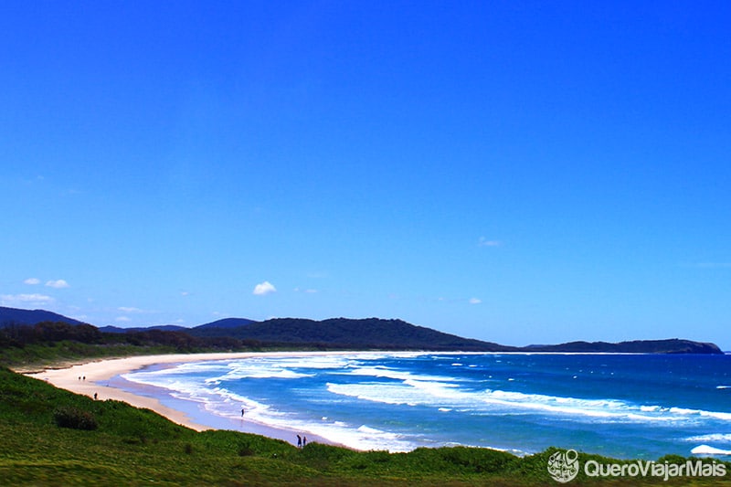 Surfar em Arrawarra Beach Austrália