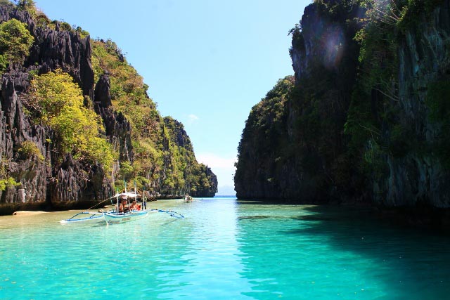 Passeio de barco em El Nido / Filipinas.