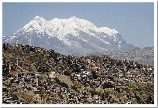 Cordilheiras às margens da cidade de La Paz. O que fazer na Bolívia