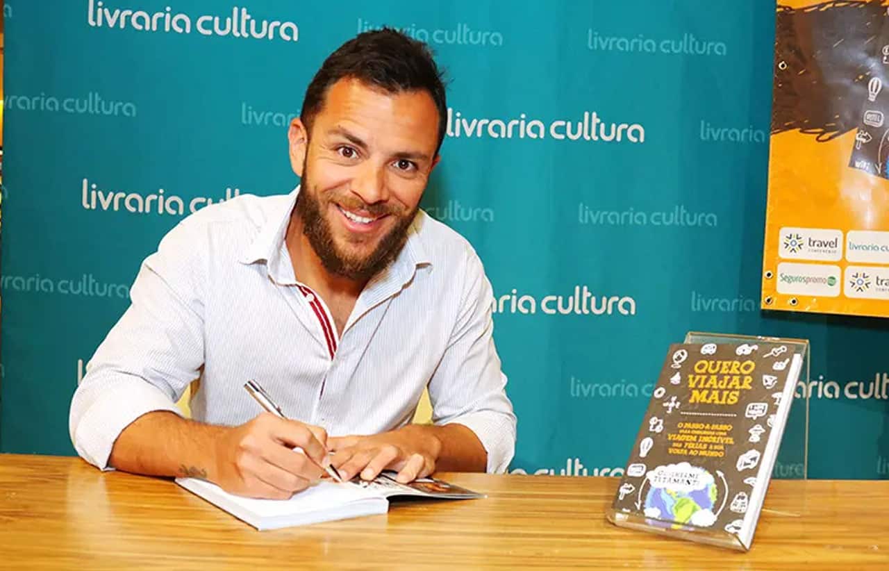 livro com pensamentos da volta ao mundo