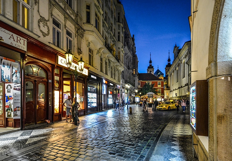 Roteiro noturno em Praga Vida noturna de Praga