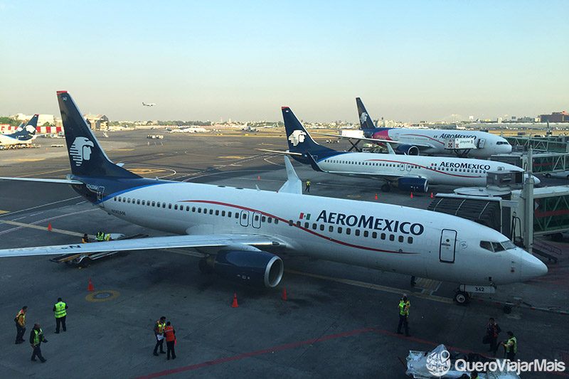 Aviões no Aeroporto da Cidade do México.