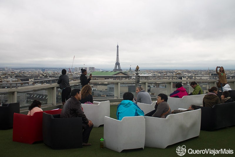 Pontos turísticos com vista para a Torre Eiffel