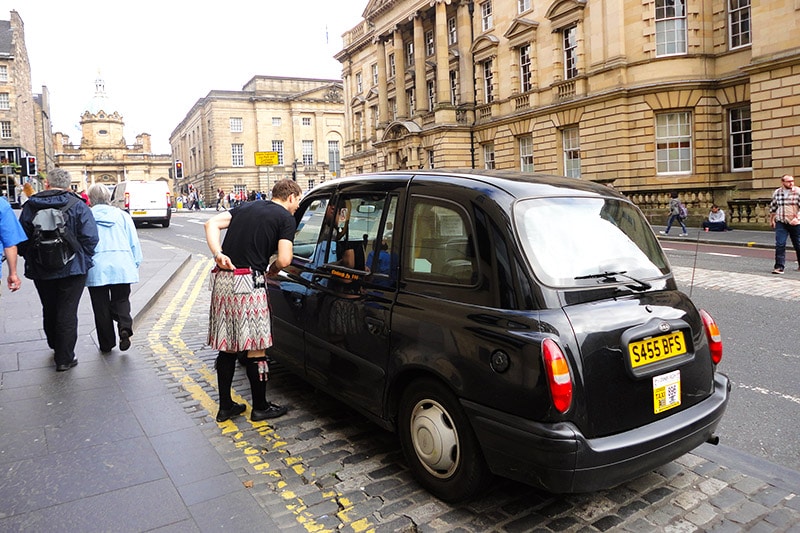 Taxi em Edimburgo 