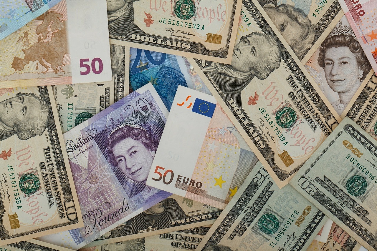 Onde é mais barato comprar dólar? casas de câmbio