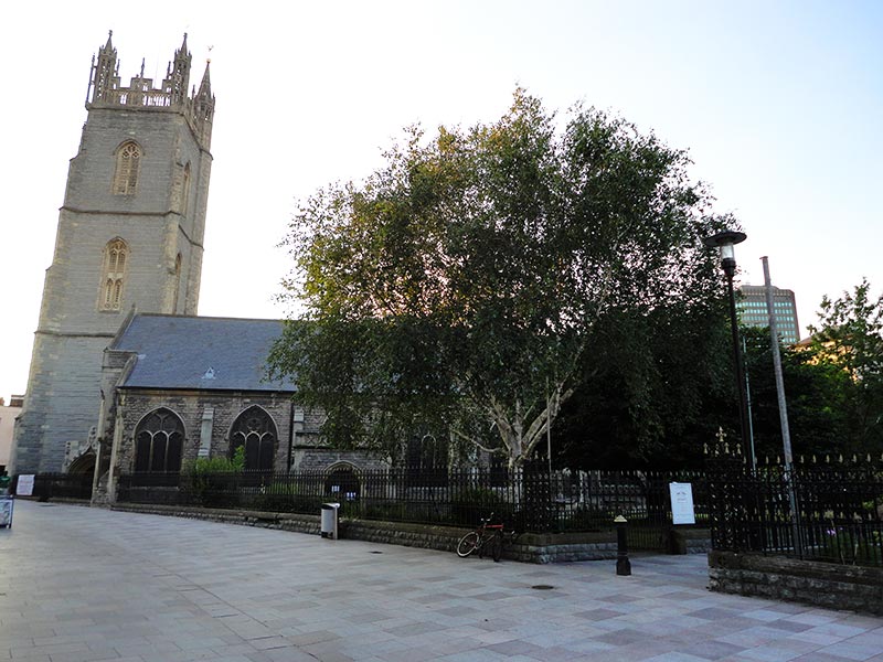 St John the Baptist Church, em Cardiff