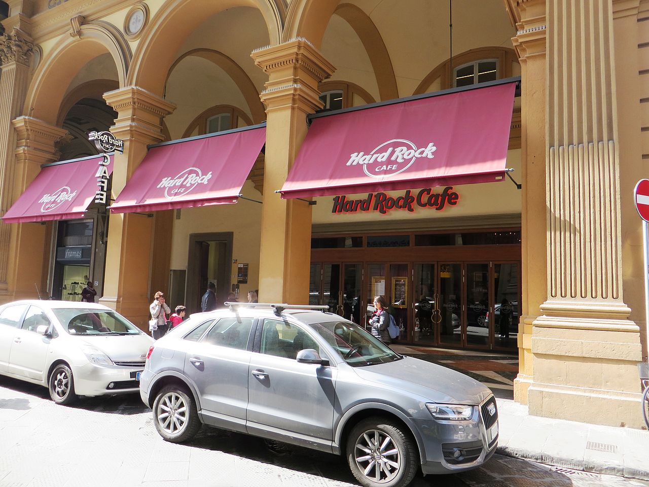 Diversão em Florença Casas noturnas em Florença: Hard Rock Cafe