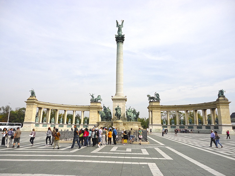 praça dos herois em Budapeste