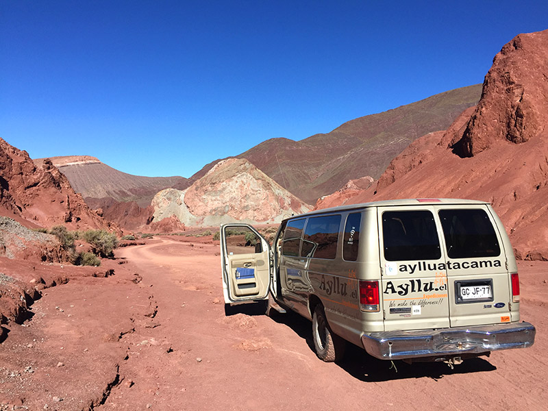 Passeio ao Vale do Arco-Íris, no Atacama