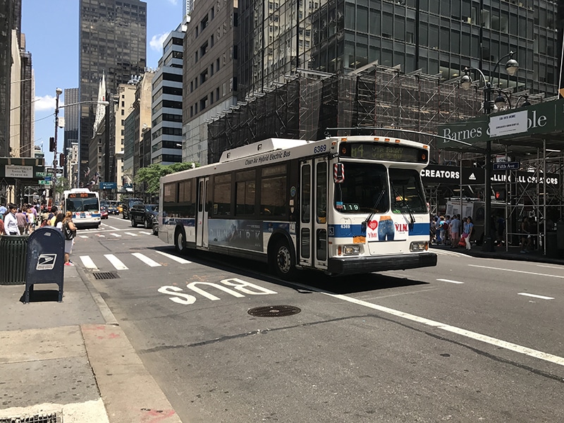 Como andar de ônibus em Nova York
