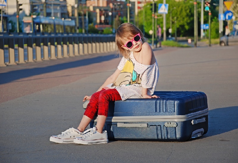 Crianças viajando sozinhas