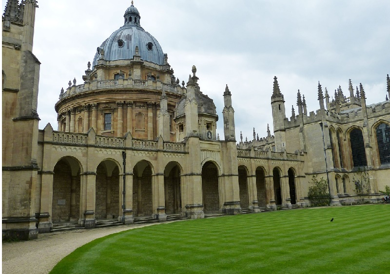 Cambridge ou Oxford: qual é a melhor?