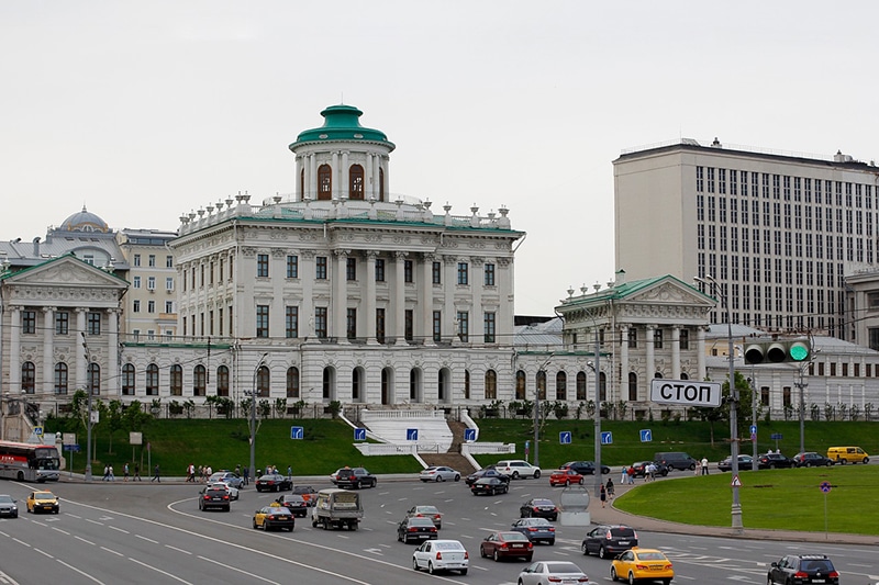 Andar de táxi e Uber em Moscou