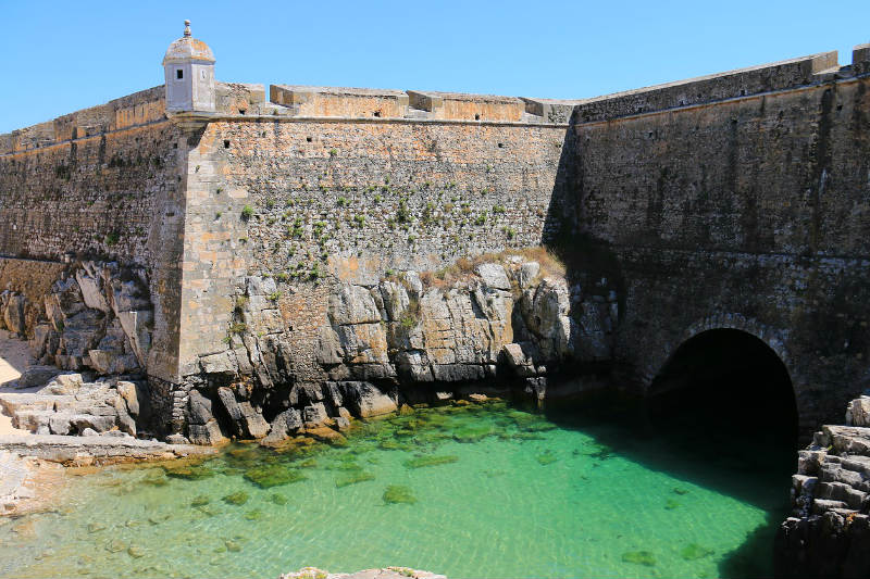 Lugares imperdíveis em Portugal Fortaleza de Peniche em Portugal