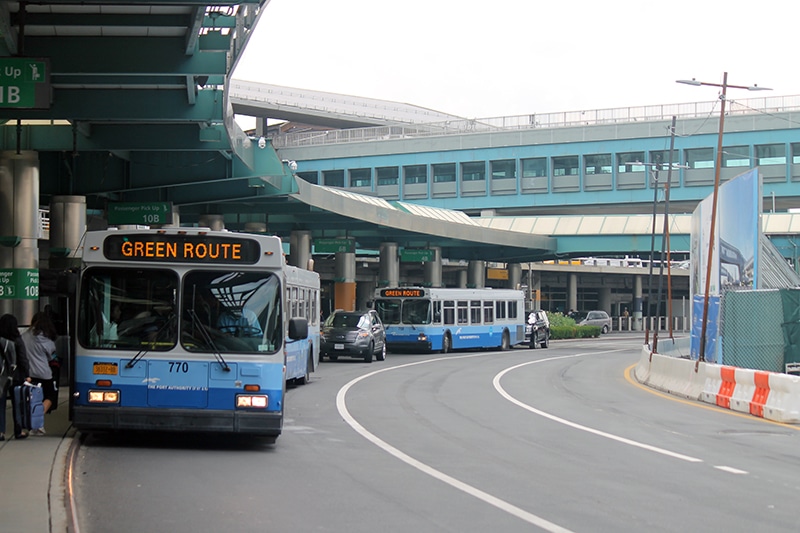 Transporte público no aeroporto de Nova York 