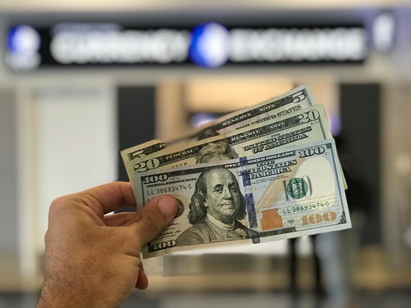 bufanda Acercarse Persona especial Comprar dólar e euro online: Tudo o que você precisa saber