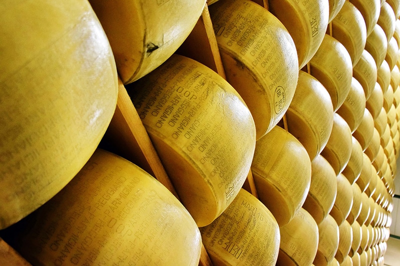 Onde comer queijo parmigiano na Itália Queijos fabricados na Itália