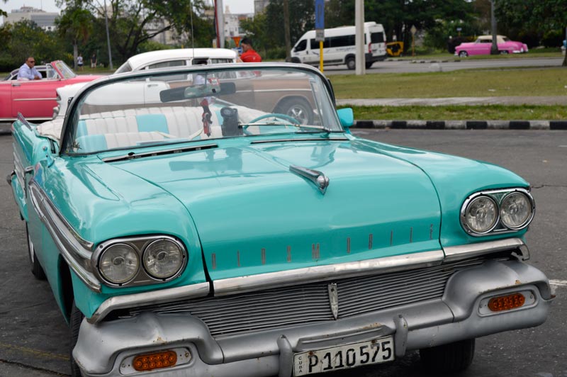 Passeio de carro em Cuba costumes locais