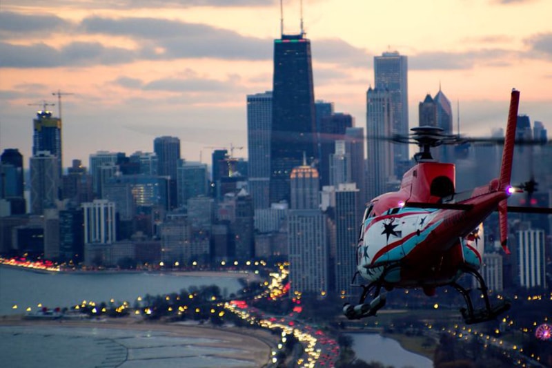 Voo noturno em helicóptero em Chicago