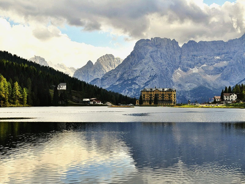 Lago italianos para visitar no frio