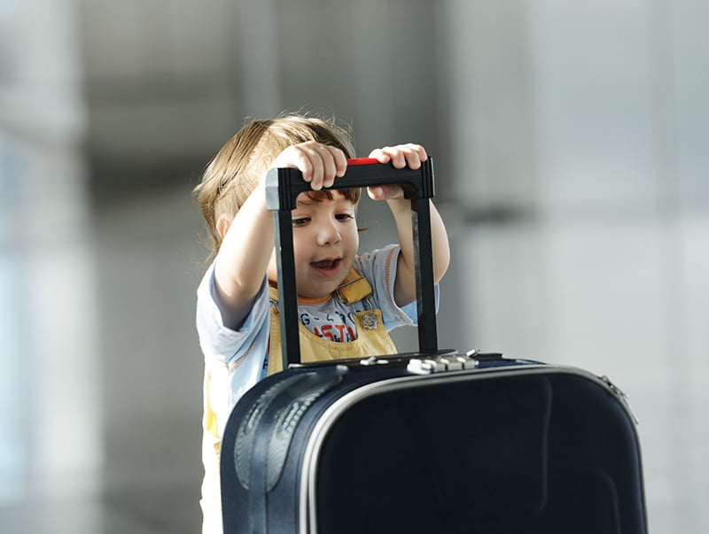 Idade para bebês viajarem de avião