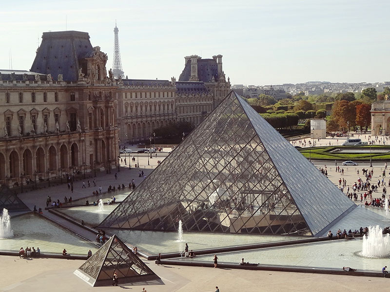 Capital da França recebe muitos turistas em agosto? O que fazer em Paris em agosto