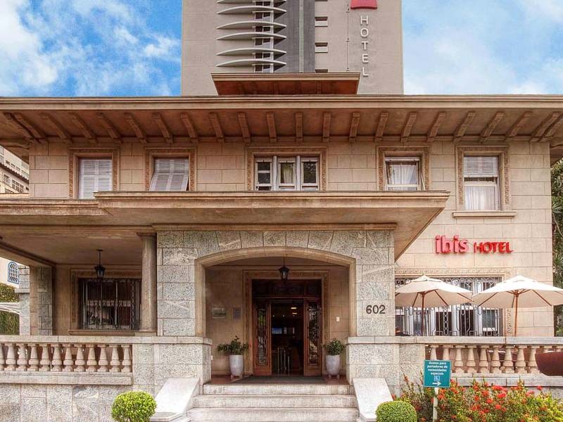 Hotel barato perto da Praça da Liberdade Hotéis baratos em Belo Horizonte