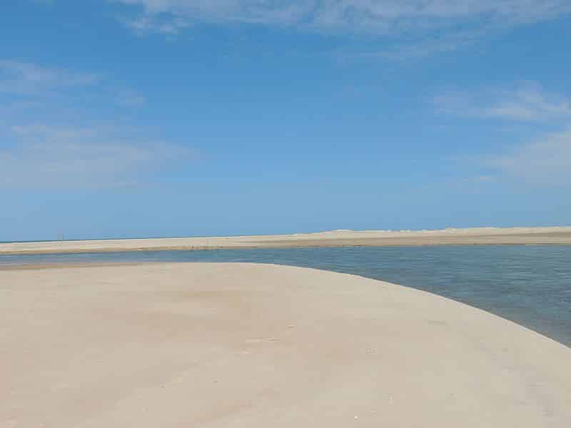 Encontro do rio com mar  em aguas belas