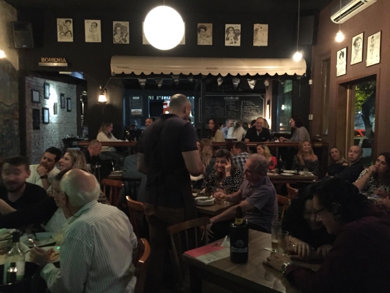 Bares clássicos em Porto Alegre Bar com teatro em Porto Alegre