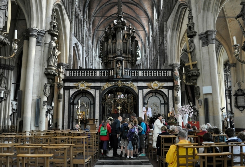 Igrejas imperdíveis em Bruges