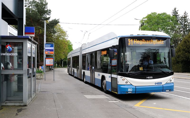 Como andar de ônibus em Zurich