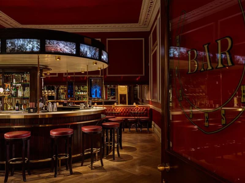 Hotel em Dublin perto de Grafton Street Melhores bares em Dublin
