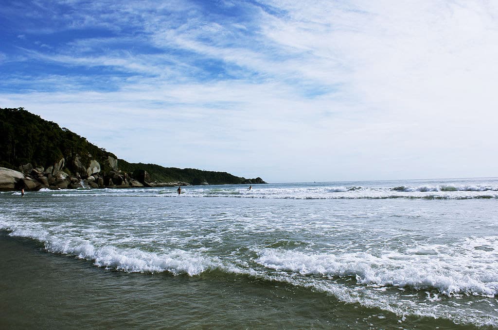 praia de bombinhas sc