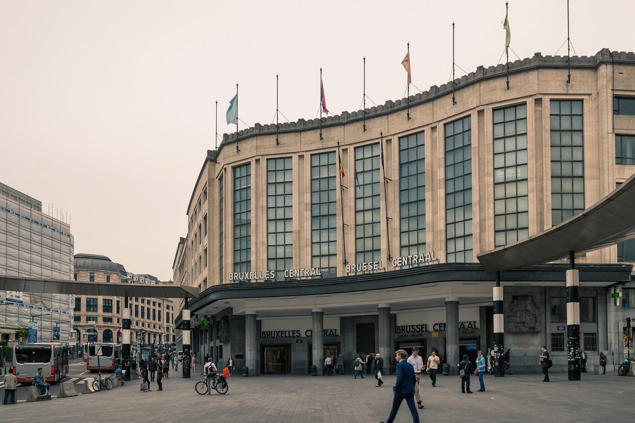 Saindo de Bruxelas pela estação de trem