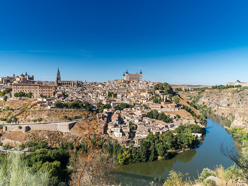 Roteiro de trem na Espanha com parada em Toledo