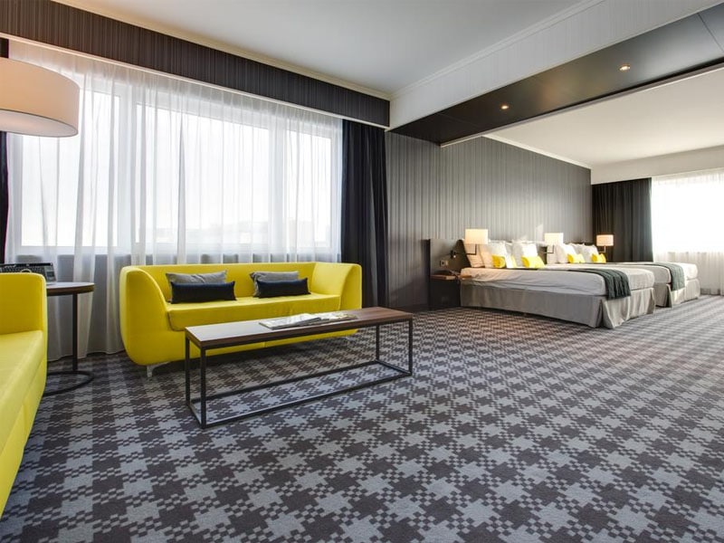 Hotel com custo-benefício perto do Aeroporto de Amsterdam Hotéis com custo-benefício próximo ao Aeroporto de Amsterdam