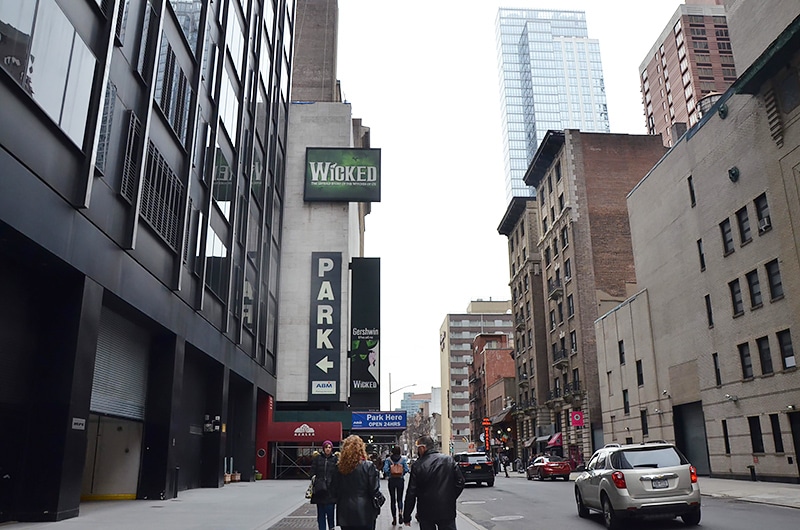 Ingresso barato para a Broadway Como é a Broadway em Nova York