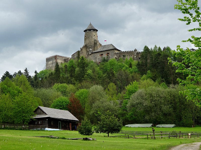 Cidades turísticas da Eslováquia, na Europa Oriental Roteiro pela Eslováquia, Europa Oriental