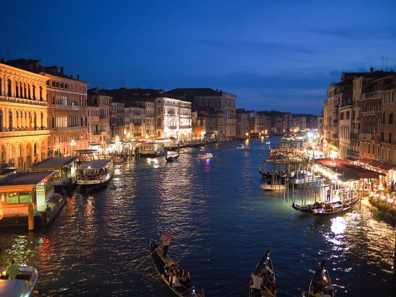 Veneza à noite