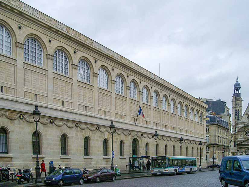 Biblioteca em Paris