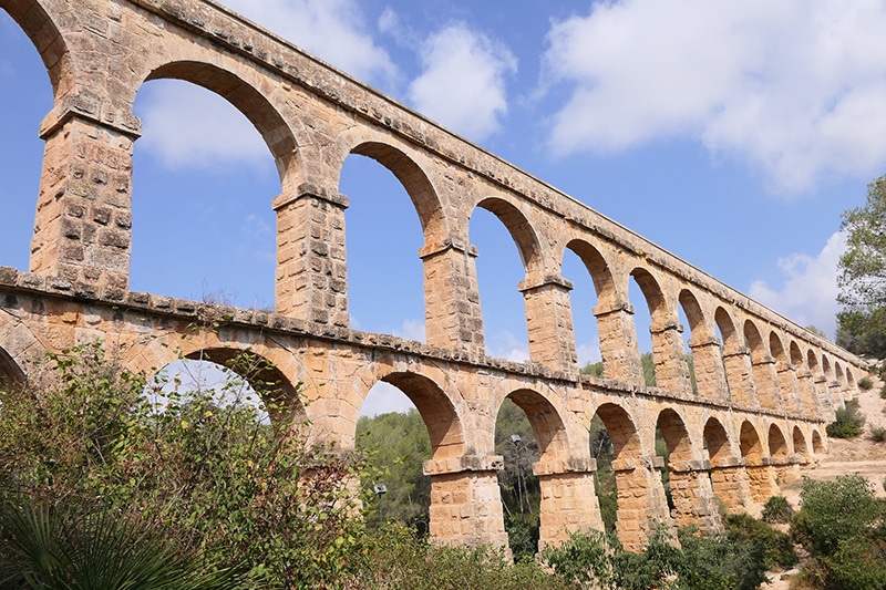 Tarragona é uma das paradas obrigatória do roteiro de trem na Espanha