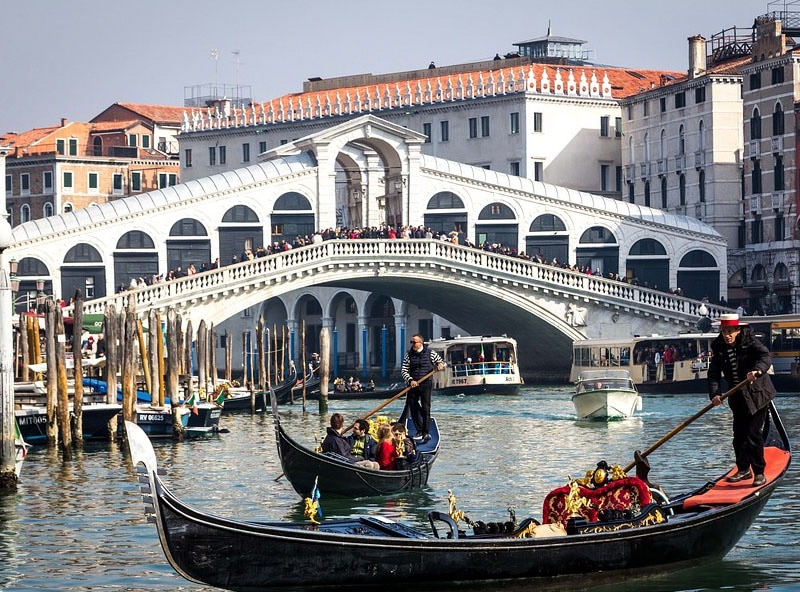 Capa de chuva em Veneza