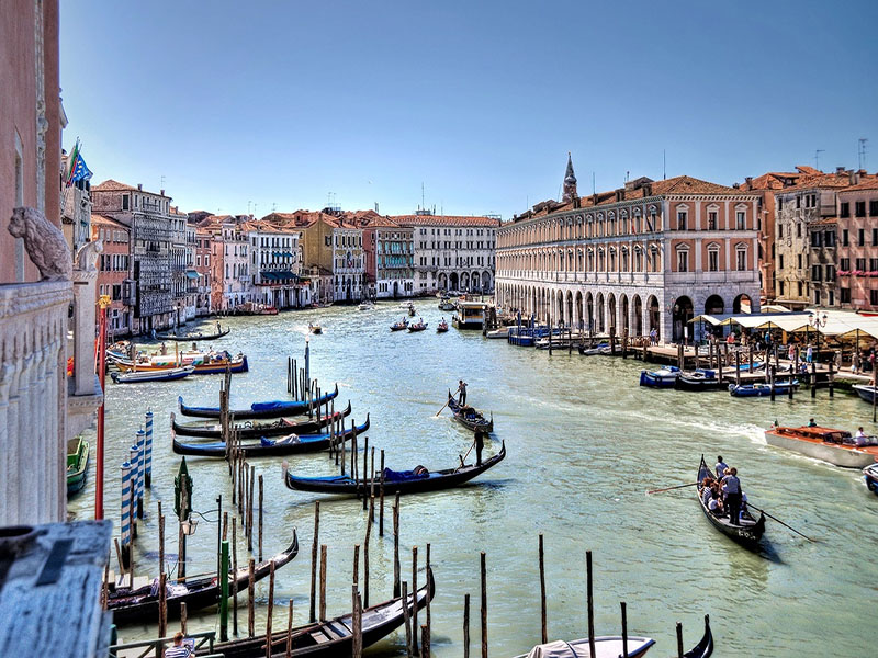 Cuidados em Veneza com crianças