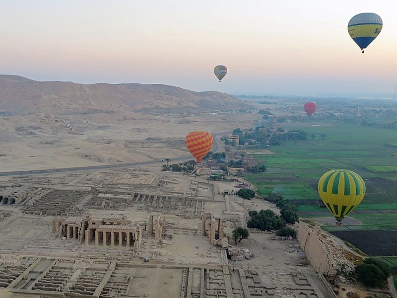 passeios de balão em luxor