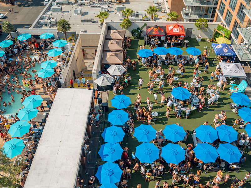 Festas na piscina em San Diego