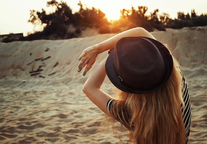 olhos irritados em praia doenças em viagens