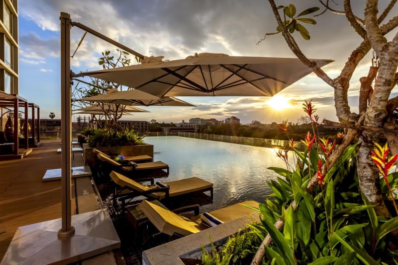 Hotel com melhor infraestrutura no Laos Crowne Plaza Vientiane