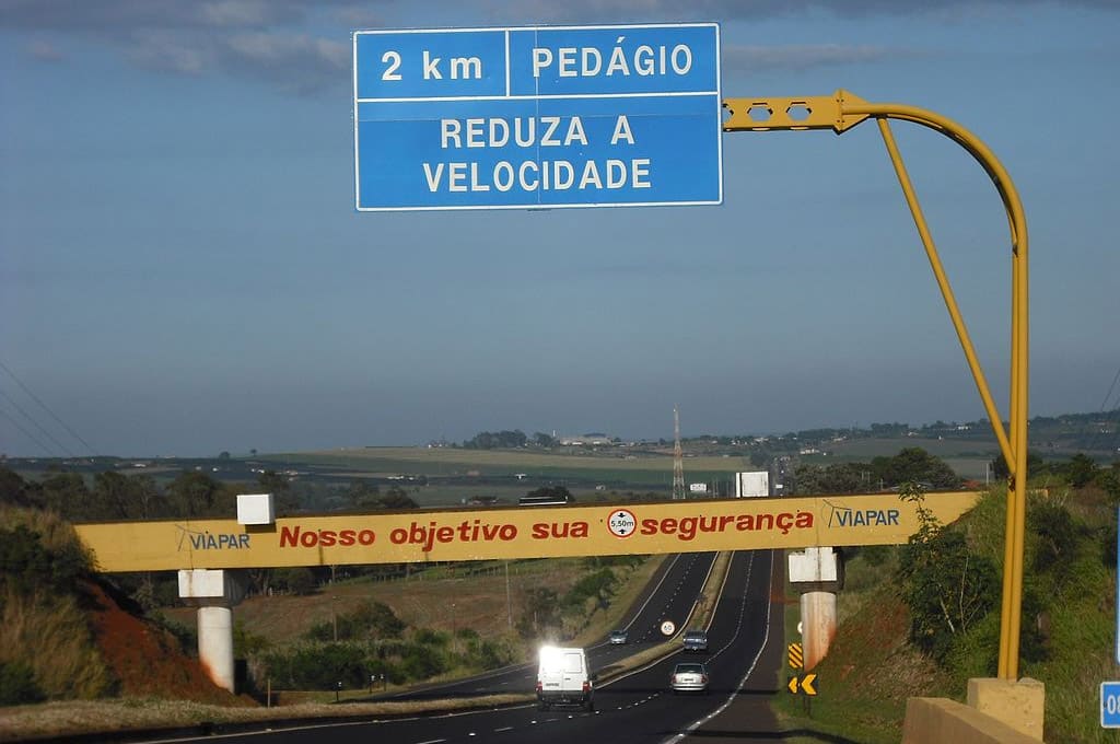 BR-376 distancia de curitiba a balneario camboriu