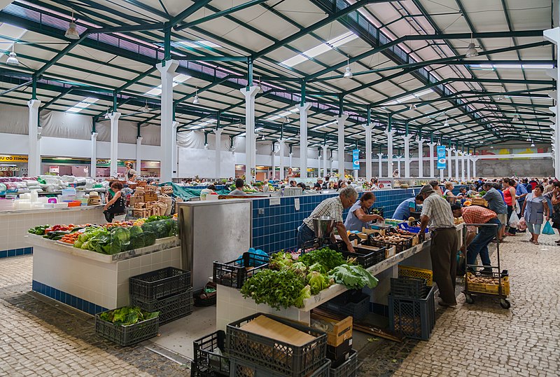 Compras em Setúbal: ruas, mercados e lojas baratas